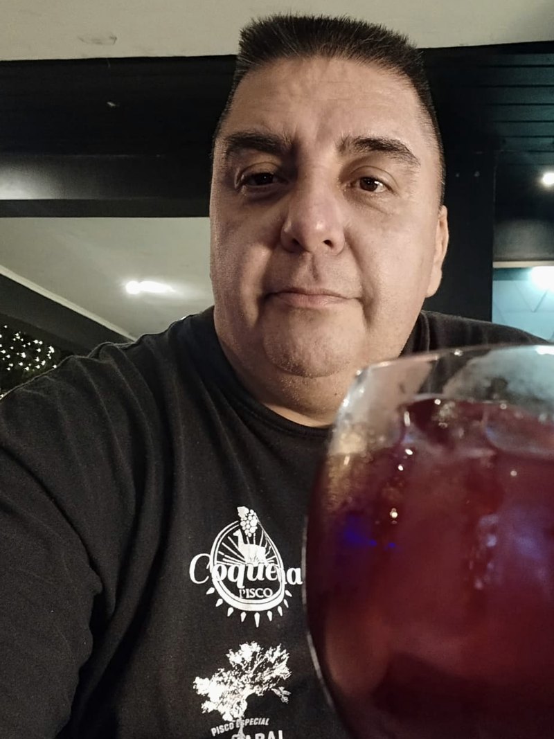 Mauricio Saldivia González, Director & Fundador · Bartender Profesional